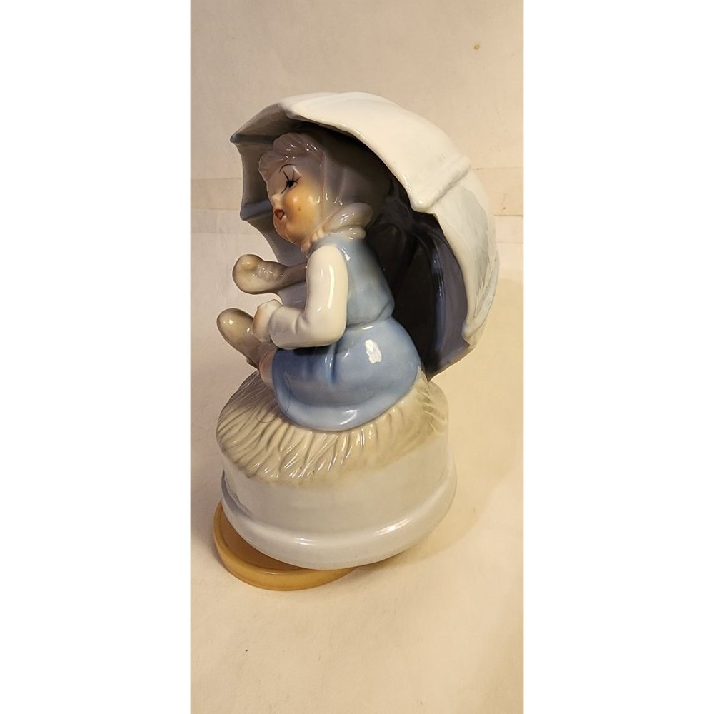 Rare Duncan Royal Fine Porcelain-Girl With Umbrella  Musical Figurine